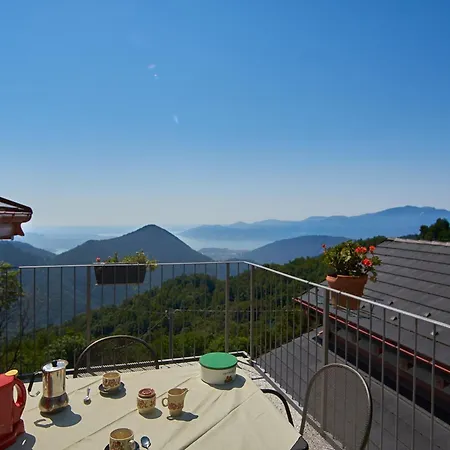 Michele Con Terrazzo E Bellissima Vista X 4 Persone *